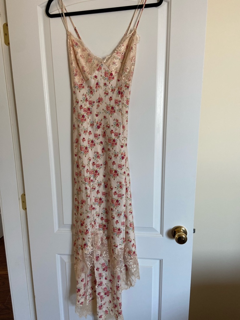 🆕 Guess Floral lace Trimmed Dress in size M